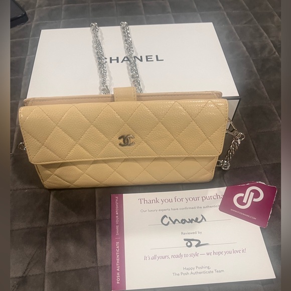 Chanel Matelasse Wallet EUC - Picture 2 of 8
